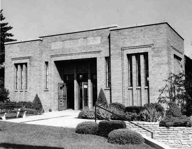 Traverse MUSEUM Con Foster Museum, Clinch Park